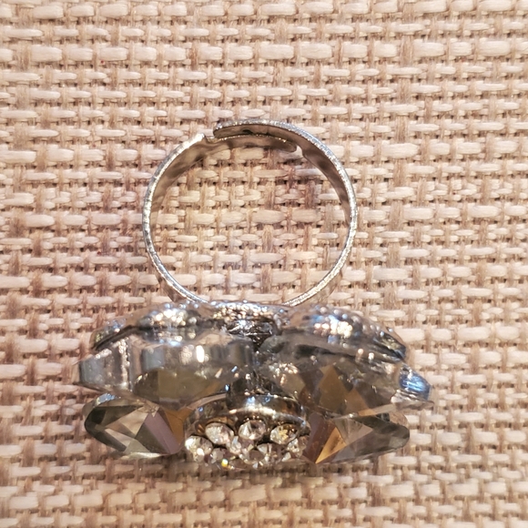 2 rhinestone flower statement & marquis cut rings - Picture 8 of 10